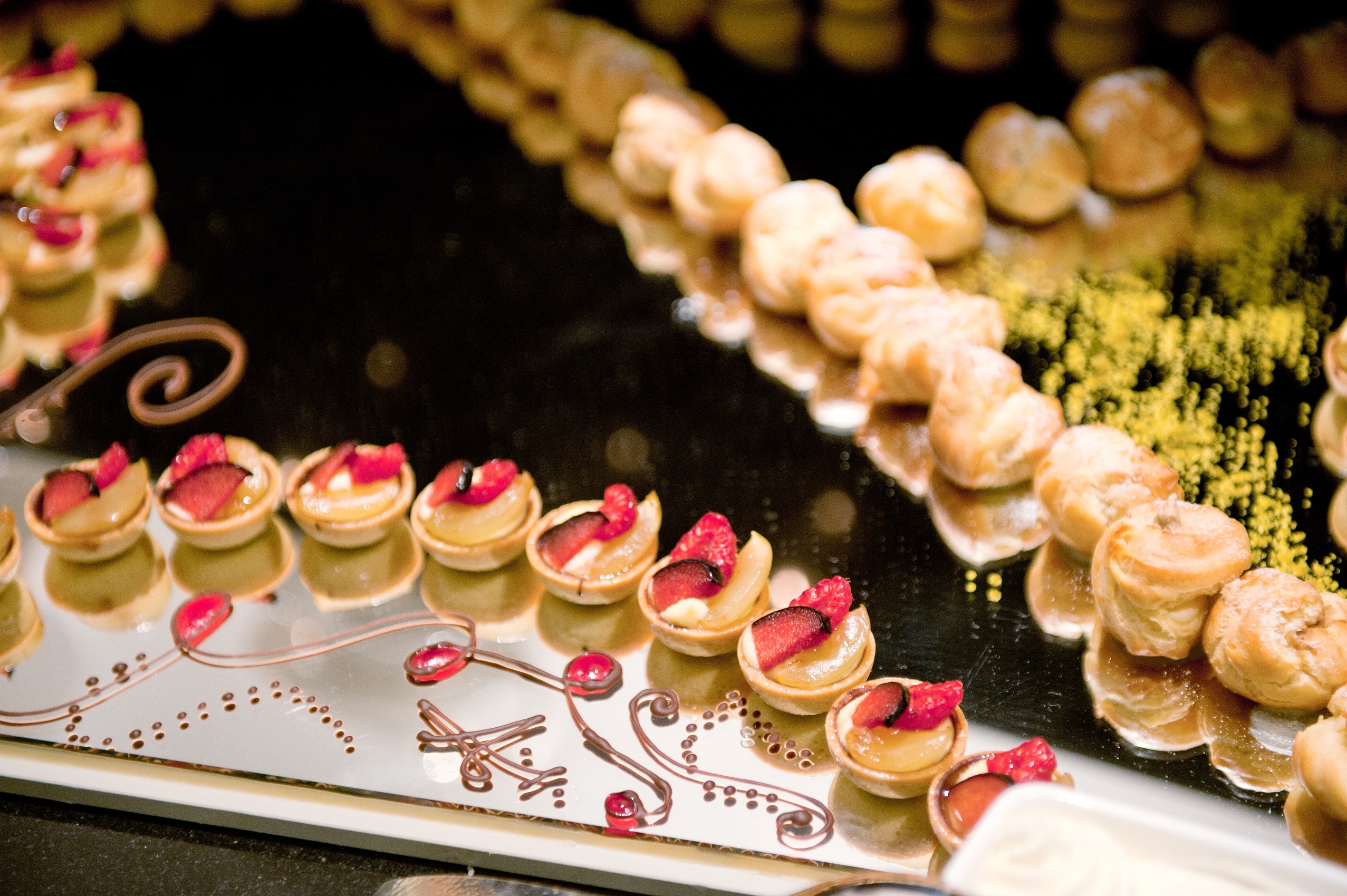 Dessert-Buffet à discrétion Dessert-Buffet à discrétion