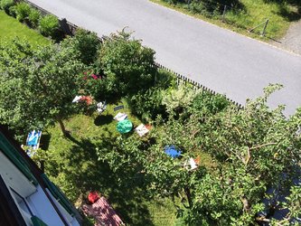 im hauseigenen Bier- und Relaxgarten: Geniessen und Verweilen (Bewirtung nur zeitweise)