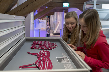 Bikini aus Trikot, einst revolutionär. Foto: Georgios Kefalas, Museum.BL