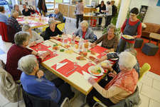 Rund um den Tisch - Quartierarbeit Solothurn West - 1