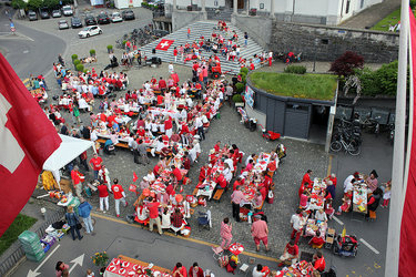Picknick in Rot-Weiss - 1